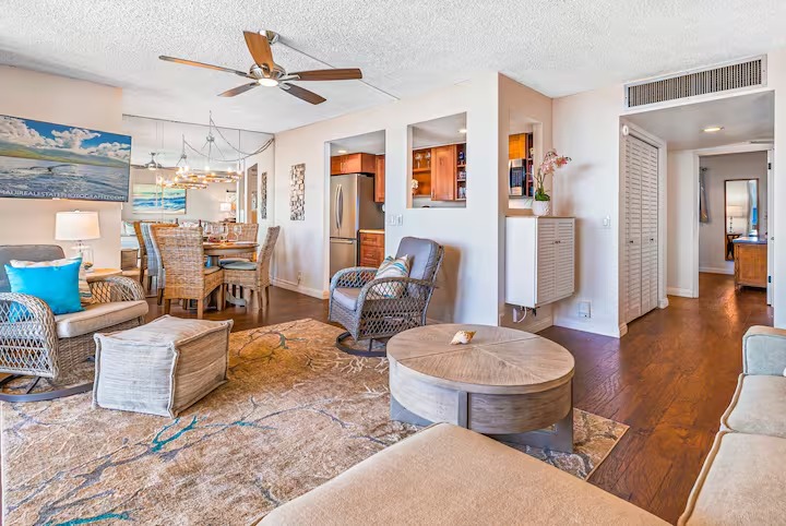 Photo Tour: 1-Bedroom Oceanfront Suite | Kihei Beach Condominiums photo 5