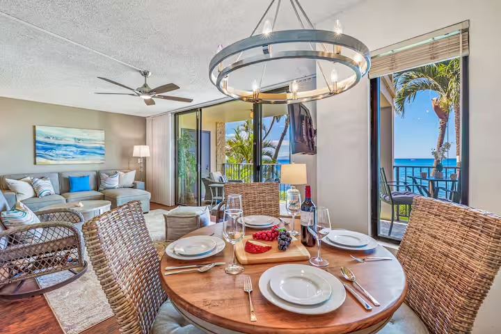 Photo Tour: 1-Bedroom Oceanfront Suite | Kihei Beach Condominiums photo 8