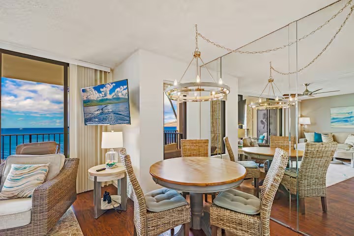 Photo Tour: 1-Bedroom Oceanfront Suite | Kihei Beach Condominiums photo 9