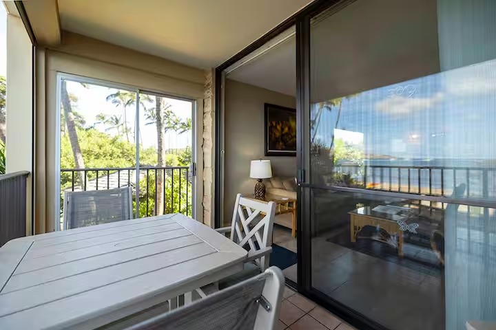 Photo Tour: 2-Bedroom Oceanfront Suite | Kihei Beach Condominiums photo 8