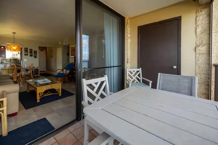 Photo Tour: 2-Bedroom Oceanfront Suite | Kihei Beach Condominiums photo 9