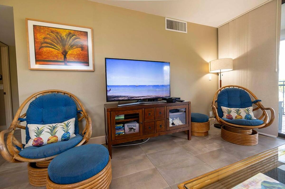 Photo Tour: 2-Bedroom Oceanfront Suite | Kihei Beach Condominiums photo 16