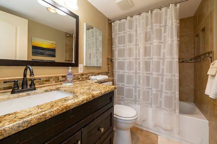 Photo Tour: 2-Bedroom Oceanfront Suite | Kihei Beach Condominiums photo 32