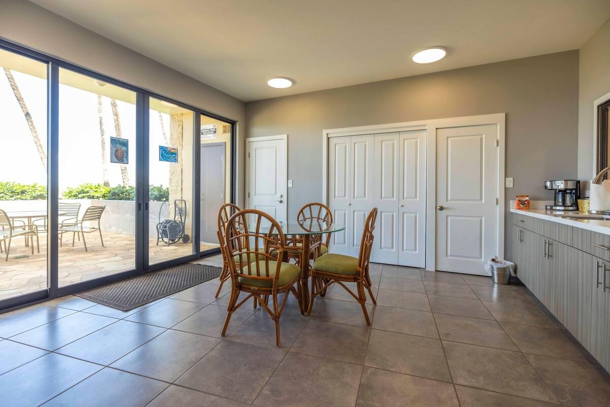 Photo Tour: 2-Bedroom Oceanfront Suite | Kihei Beach Condominiums photo 37
